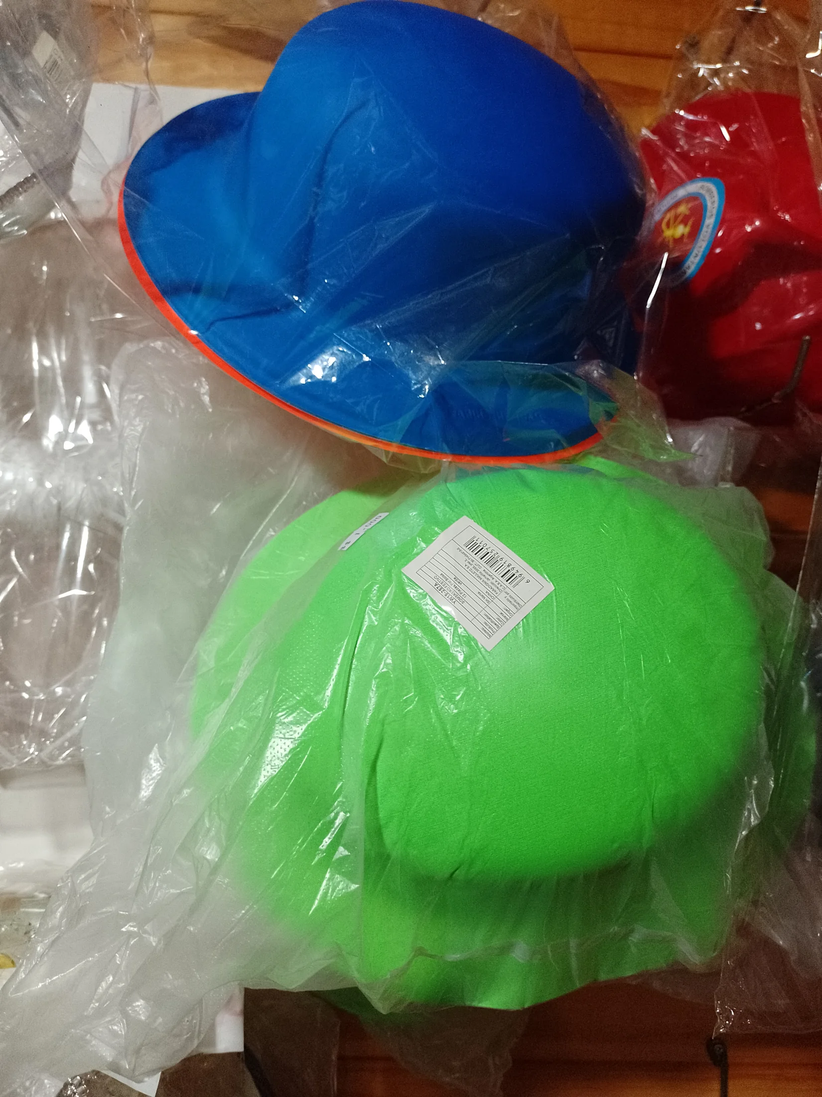 Sombrero varios plastico